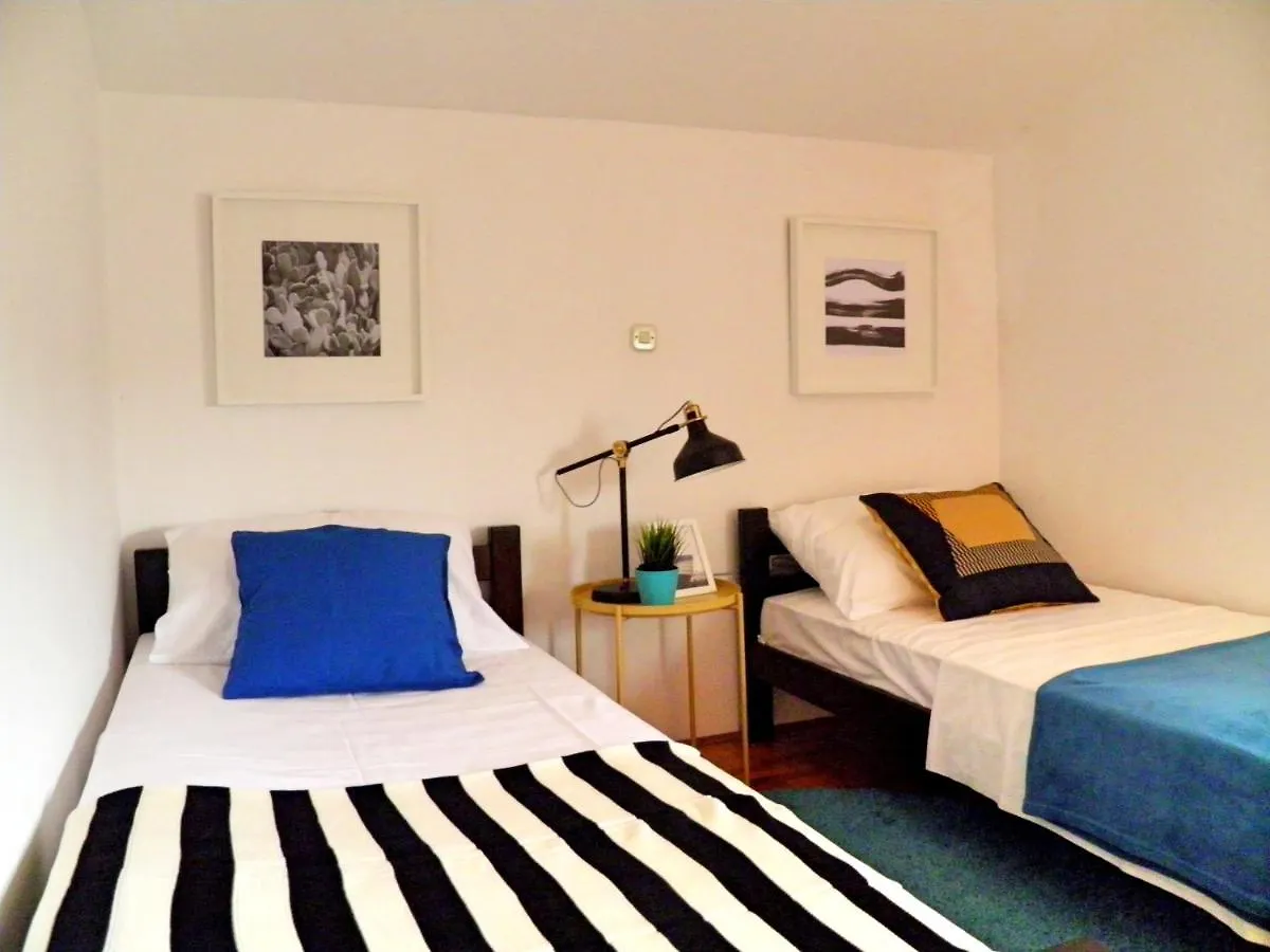 Apartment Daisy Petrcane Croatia