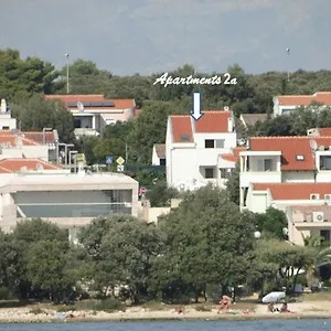 Pensjonat 2a, Petrčane